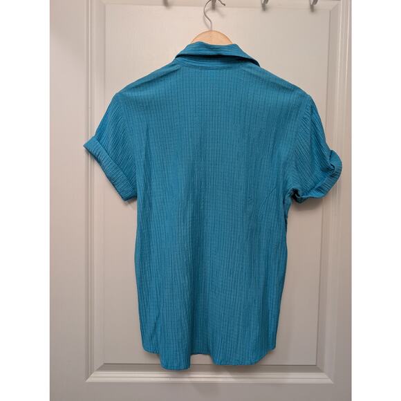 Lot of 2 Chico's Crinckle Short Sleeve Button Shirt Optic White Blue Minimalist - Picture 8 of 10